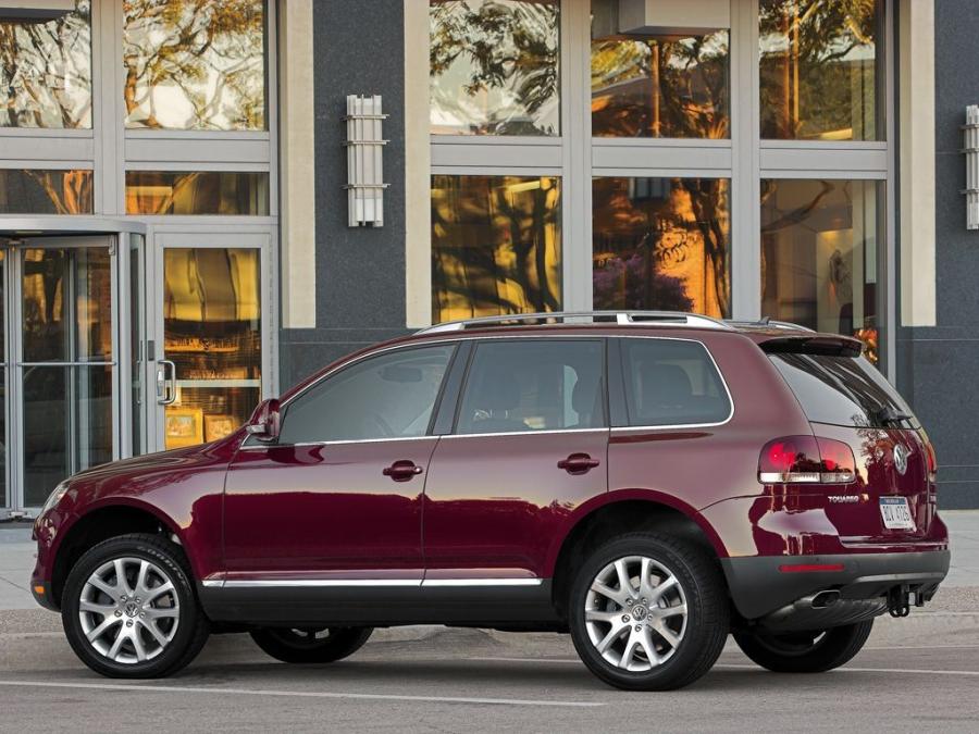  Volkswagen Touareg V10 TDi 2007 года  (US) (фото 10 из 13)